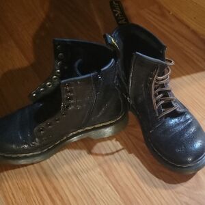 Dr. Martens Shiny Black Kids Boots
